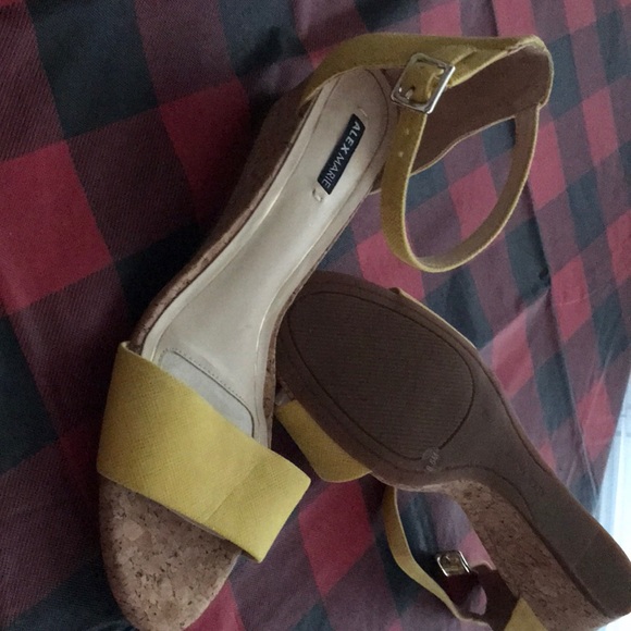 Alex Marie yellow wedge ankle strap sandals! - Picture 3 of 3